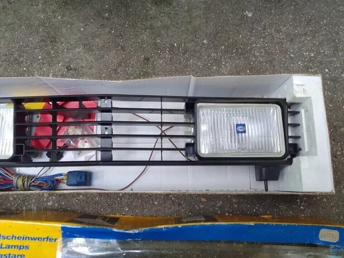 Peugeut 305 hella - hella, grill