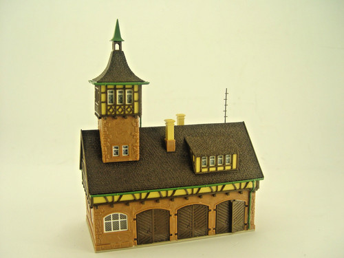 Fahrzeughalle mit turm - fahrzeughalle,