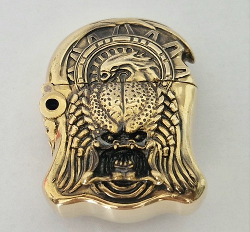 The predator golden alien - predator,