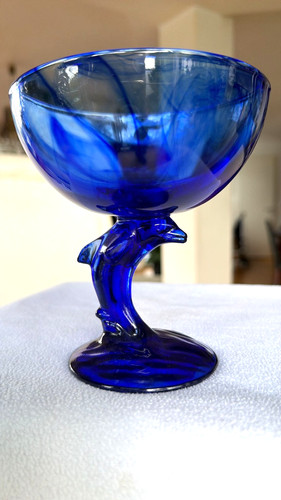 Cocktail glas mit - cocktail, delphin