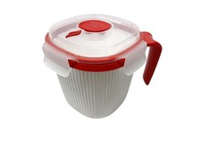 Becher für heiße Getränke