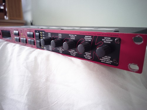 Access virus rack - access, synthesizer
