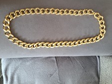 Dicke Kette in goldener Optik