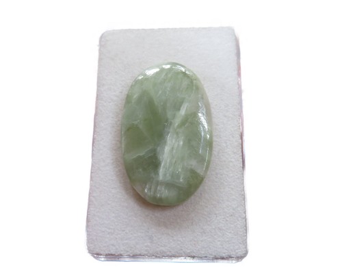 Grüner turmalinquarz cabochon - grüner,