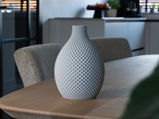 Moderne Vase mit geometrischer