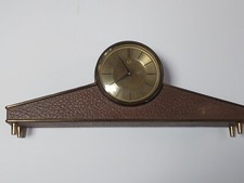 Klassisch schöne Tischuhr -