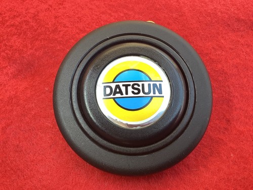 Datsun hupenknopf original - datsun, hupenknopf,original