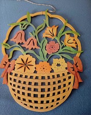 Seidel Erzgebirge Holzkunst mit Herz, Blumenkorb Fensterbild, ca.22x27cm, Neuwer