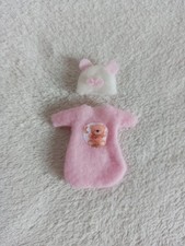 miniatur Puppenkleidung für