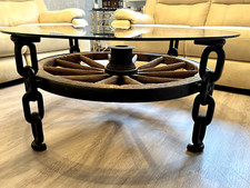 Vintage Wohnzimmertisch aus originalem Wagenrad mit Glasplatte