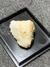 Gold, ged. Gold, Quarz, Brusson, Aostatal, Italien