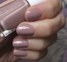 Nagellack essie 101 - 101, lady