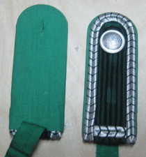 orig . NVA Schulterstücke