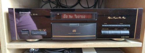 Pioneer high end player - high,