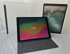 Apple iPad Pro 2. Gen 256GB, Wi-Fi + 4G, 12,9 Zoll, Smart Keyboard