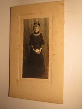 Mädchen mit Buch - Kommunion