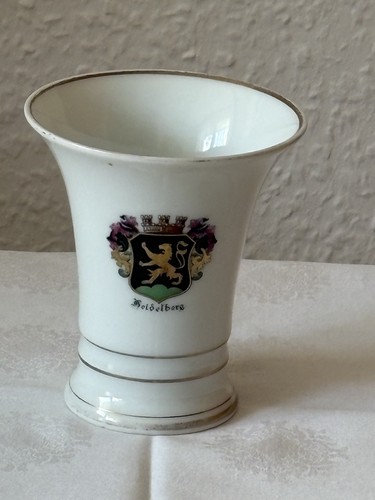 Porzellanvase mit wappen - porzellanvase,