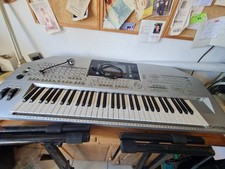 Yamaha Tyros 2 mit Original Netzteil und stabilen Ständern 