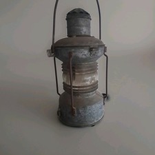 alte antike Schiffslaterne