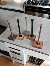 Küchenrollenständer auf