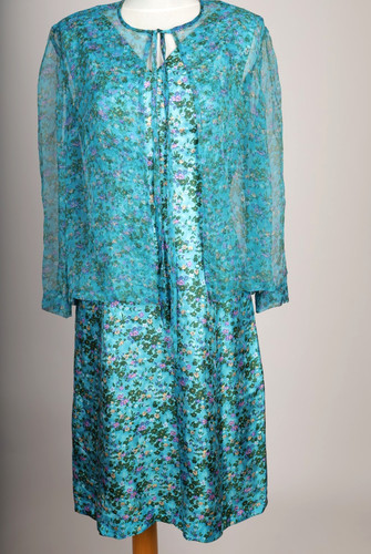 Elegantes midi wickelkleid - elegantes, midi-wickelkleid