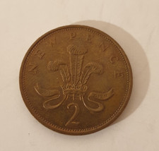 2x 1975 2 New Pence Münze