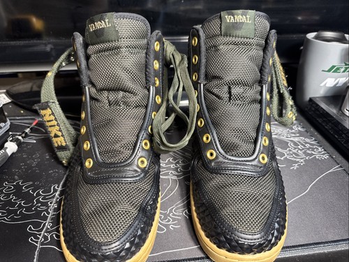 Rare 2008 nike - 2008, metal