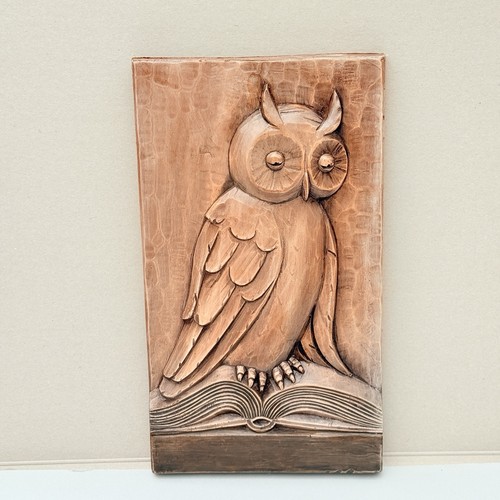 Holzrelief eule auf - holzrelief,