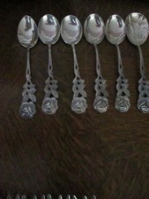 Versilberte Zuckerlöffel