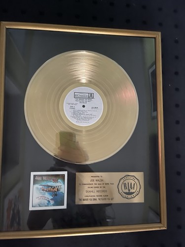 Goldene schallplatte verliehen - goldene,