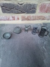 6 x miniatur küchenutensilien aus Zinn oder and. material (Kupfer) f. Puppenhaus