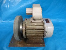 Elektromotor mit Schleifscheibe Elekrta Beckum  Typ. EBM 0,33Kw-0,5 PS 220V 50Hz