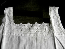 Antikes  Nachthemd Unterkleid Baumwolle  Spitzenborte  ungetragen