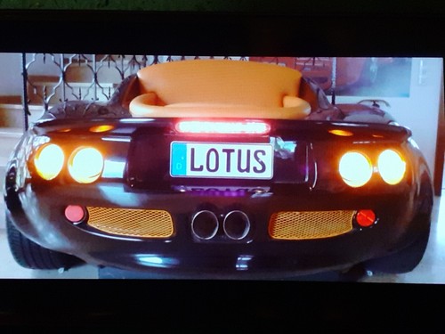 Lotus elise clam - lotus,