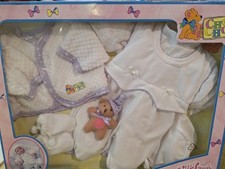 Chou Chou liebevolle Taufkleidung für Puppen 48 cm , neu und unbenutzt. 