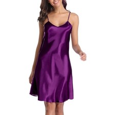 Charmantes V-Ausschnitt Satin