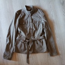 Damen Leicht  Jacke. Madonna