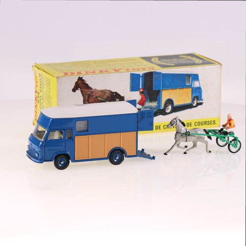 Dinky toys 571 saviem - toys,