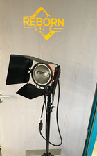 Ianiro Varibeam 800  Scheinwerfer inkl. Flügeltore und Stativ