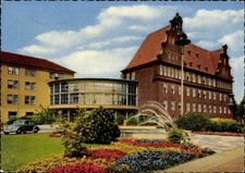 Ak Berlin Reinickendorf, Rathaus Reinickendorf, bunte Blumenbeete,... - 4715811