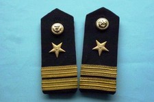 MARINE SCHULTERSTÜCKE