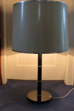 Design Ingo Maurer grosse Tischlampe - Leuchte Metall/Chrom