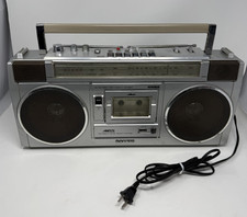Sanyo Boombox M9978F AM/FM