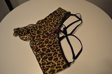 Leicht transparentes Leo