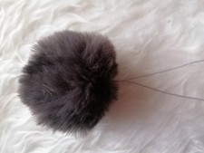 dunkelbraune Kaninchenfell