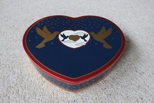 Blechdose Herzform Tauben