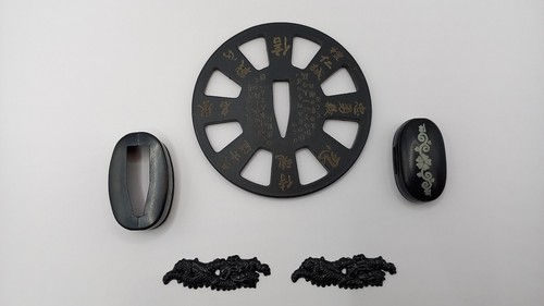 Tsuba kashira menuki - tsuba,kashira,menuki, und