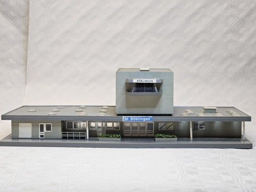 Heljan 1752 bahnhof - 1752,