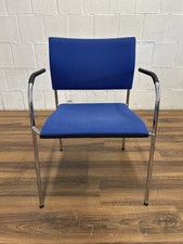 Thonet S 361 stapelbarer Design-Besucherstuhl blau schwarz chrom