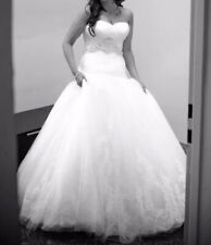 Brautkleid Blue by Enzoani Größe 38, Abgeändert, Spitze, Organza, Glitzer